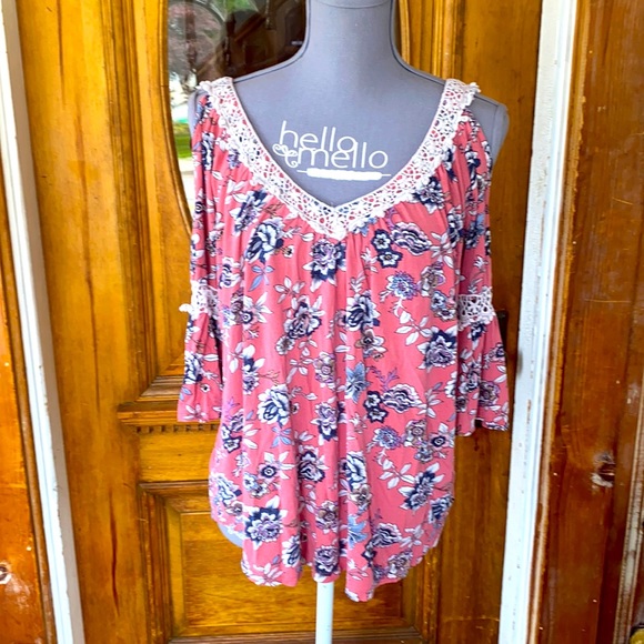 ⚡️⚡️5/$20 ⚡️⚡️ 💕Always Indigo Boho Floral top💕 - Picture 2 of 7